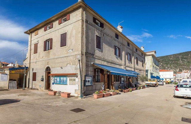 Appartement dans la ville pittoresque de Cres