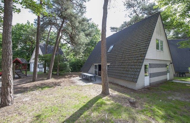 Villa indépendante 4 salles de bains, proche Vrachelse Heide