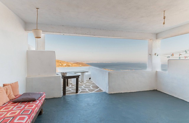 Maison de vacances 'Nikos - Tinos - Arnados' avec vue sur mer et terrasse partagée