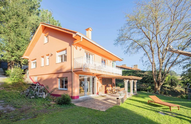 Maison de vacances 'O Axouxere' avec vue sur les montagnes, terrasse privée et Wi-Fi