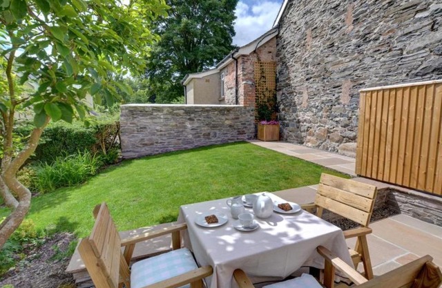 Holiday Home Old Rectory Annex by Interhome
