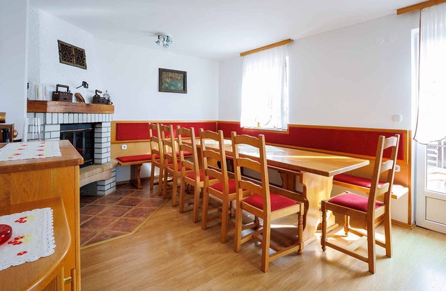 Maison de vacances surplombant la rivière Kolpa