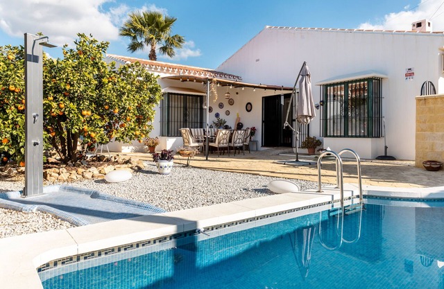 Maison de vacances 'Palmera' avec vue sur les montagnes, piscine privée et Wi-Fi