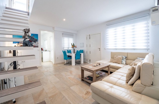 Maison de vacances 'Precioso Chalet A Pie De Playa' avec vue sur mer, Wi-Fi et climatisation