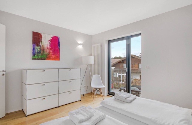 Modern Holiday Home Rimsting am Chiemsee with Wi-Fi, Garden & Terrace; Parking Available, Pets Allowed upon Request