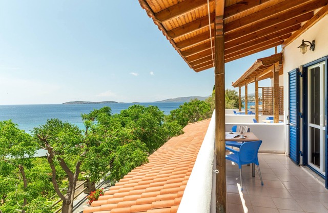Maison de vacances 'Seaview Mastrozanne Studio 4 Andros' avec vue sur la mer, Wi-Fi et climatisation