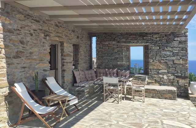 Maison de vacances 'Stelios Cave House' avec vue sur la mer, terrasse privée et Wi-Fi