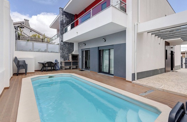 Maison de vacances 'Sunset' avec piscine privée, Wi-Fi et climatisation