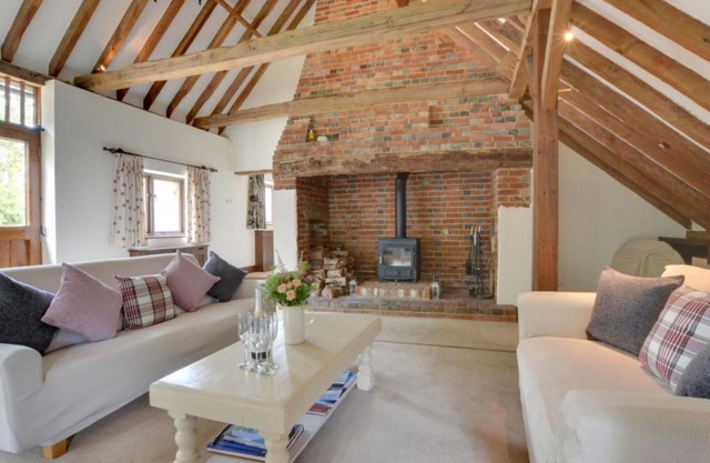Holiday Home Warbleton Manor