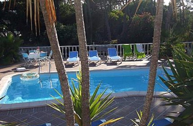 Maison de vacances avec jardin, piscine privée chauffée, à Praia das Macas