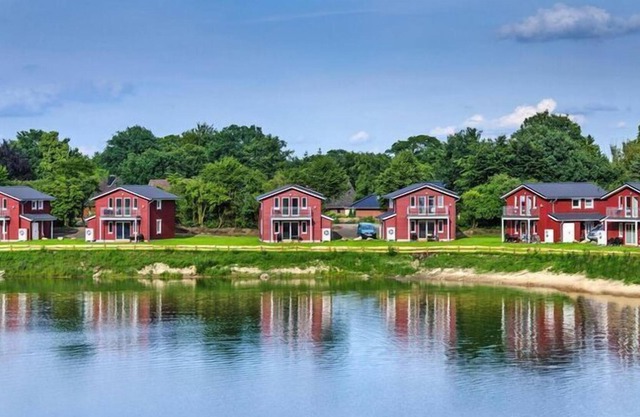 Maisons de vacances au bord du lac dans le parc de vacances Geesthof, Hechthausen