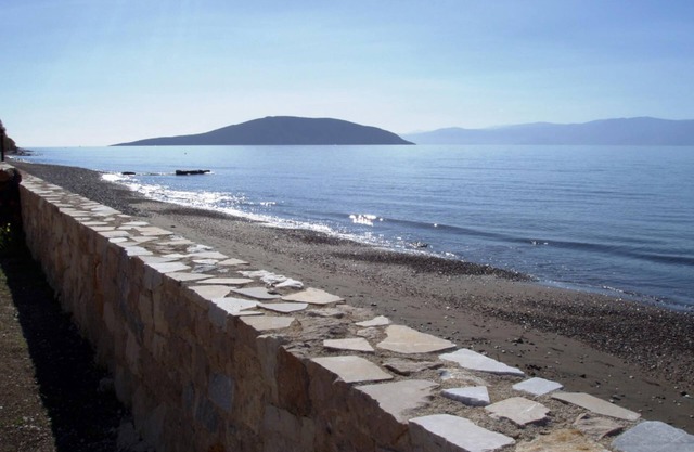 Idéal pour les familles: chalet en bord de mer, grand jardin | Argolis, Péloponnèse