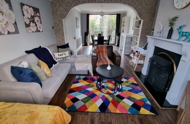 Holiday house Droylsden for 1 - 6 persons with 3 bedrooms - Twin house