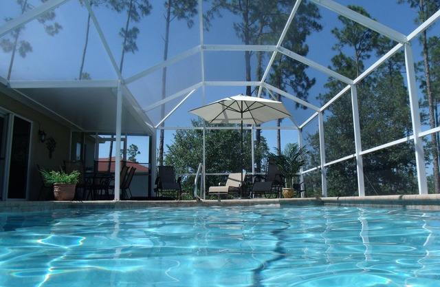 Villa avec piscine chauffée solaire dans Lehigh Acres, près de Fort Myers