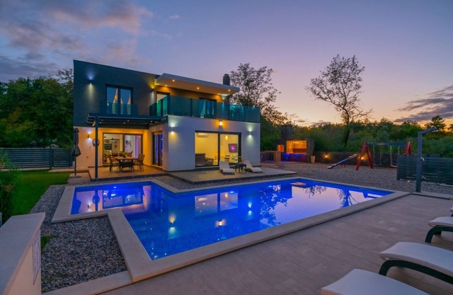 Maison de vacances "luxe" Grubine avec piscine et vue imprenable