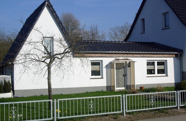 Maison de vacances près de la mer Baltique / Darß, Stralsund et Rügen / grue vues