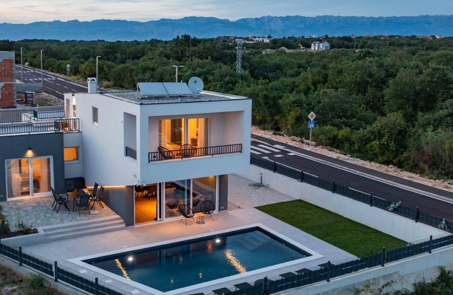 Holiday house Policnik for 1 - 6 persons with 3 bedrooms - Holiday house