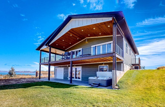 Holiday House
