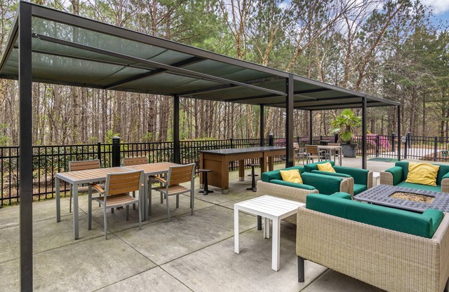 Holiday Inn Atlanta-Gas South Arena Area by IHG