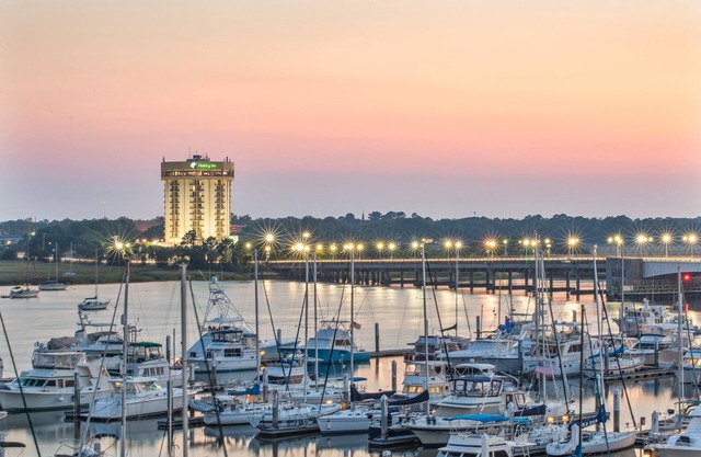 Holiday Inn Charleston Riverview by IHG