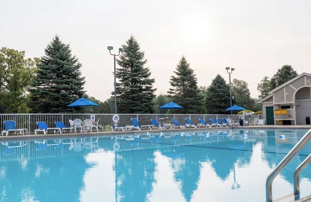 Holiday Inn Club Fox River Resort 2br ~ Saturday check-in