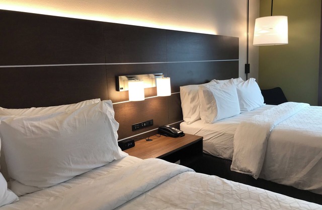 Holiday Inn Express And Suites Hannibal - Medical Center by IHG