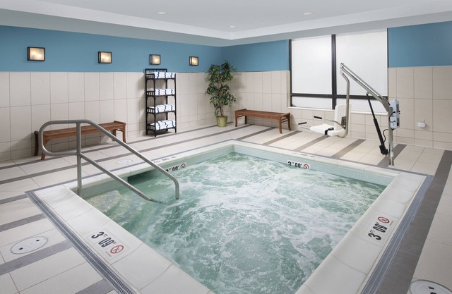 Holiday Inn Express Boston North-Woburn by IHG