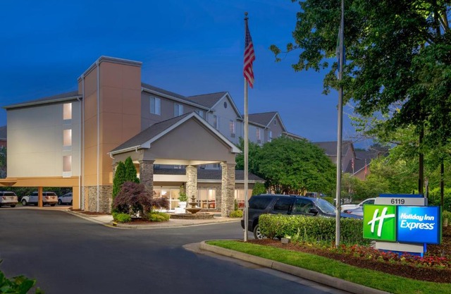 Holiday Inn Express Chapel Hill by IHG