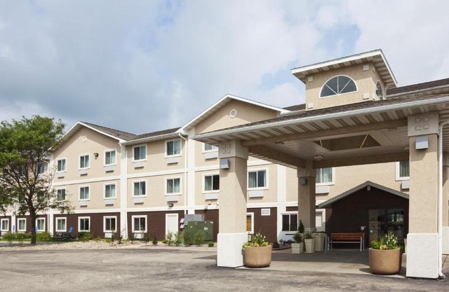 Holiday Inn Express Deforest by IHG