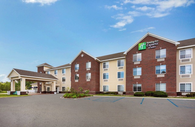 Holiday Inn Express Hotel & Suites Acme-Traverse City by IHG