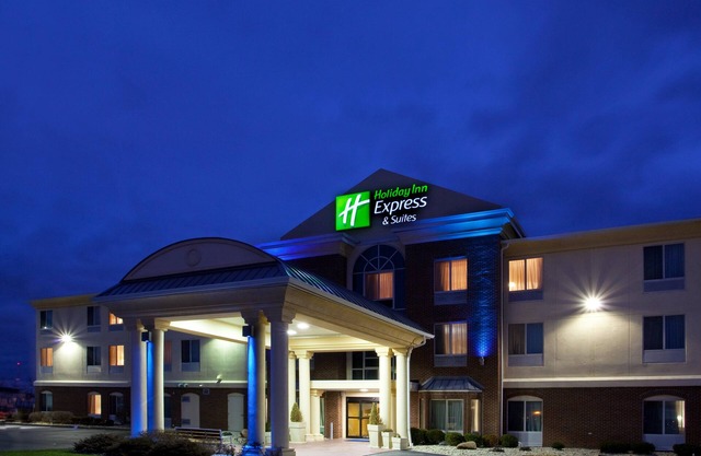 Holiday Inn Express Hotel & Suites Cincinnati-Blue Ash by IHG