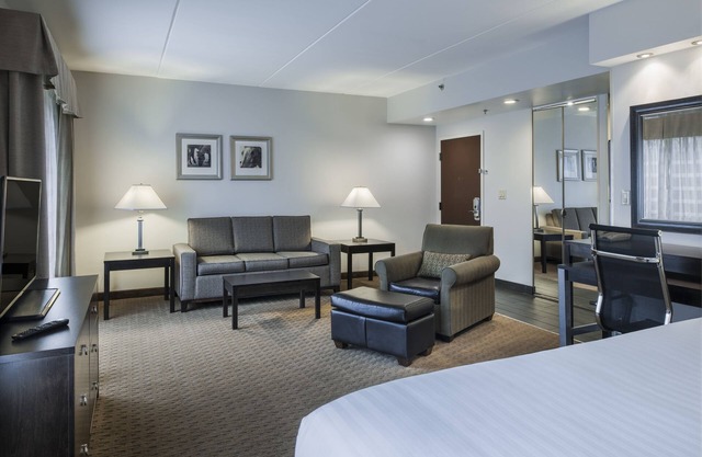 Holiday Inn Express Hotel and Suites Laurel by IHG