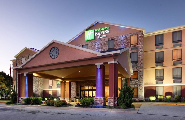 Holiday Inn Express Hotel & Suites Harrison by IHG