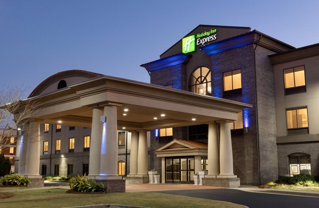 Holiday Inn Express Hotel and Suites of Opelika/Auburn by IHG