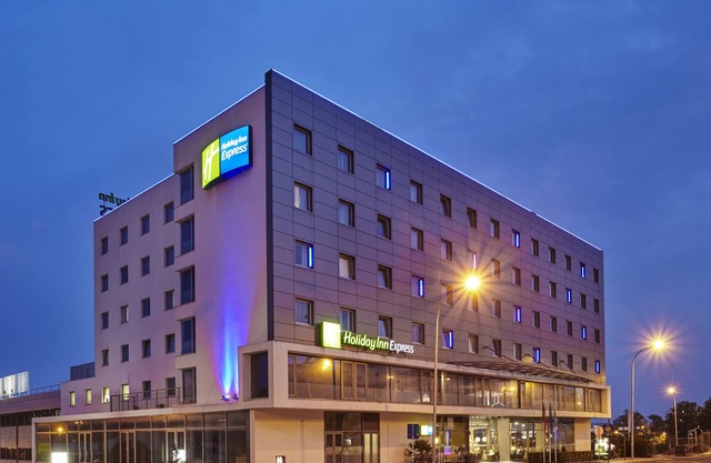 Holiday Inn Express Lisbon - Alfragide by IHG