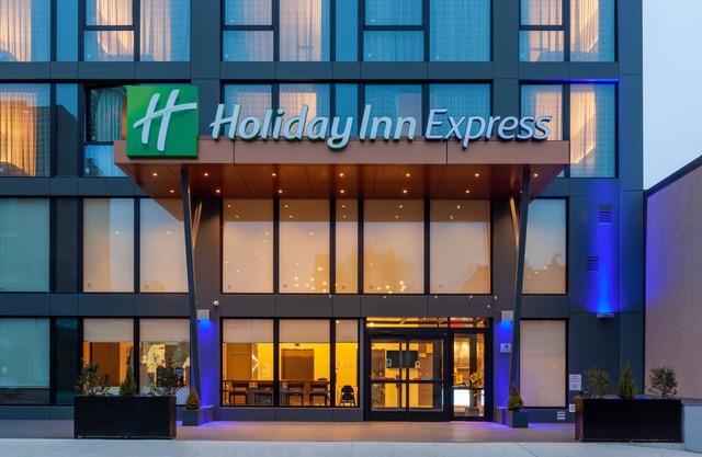 Holiday Inn Express NYC Brooklyn - Sunset Park by IHG