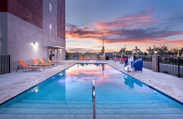 Holiday Inn Express And Suites Punta Gorda by IHG