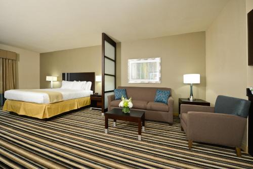 Holiday Inn Express & Suites Forrest City by IHG