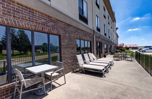 Holiday Inn Express Hotel & Suites Shelbyville Indianapolis by IHG