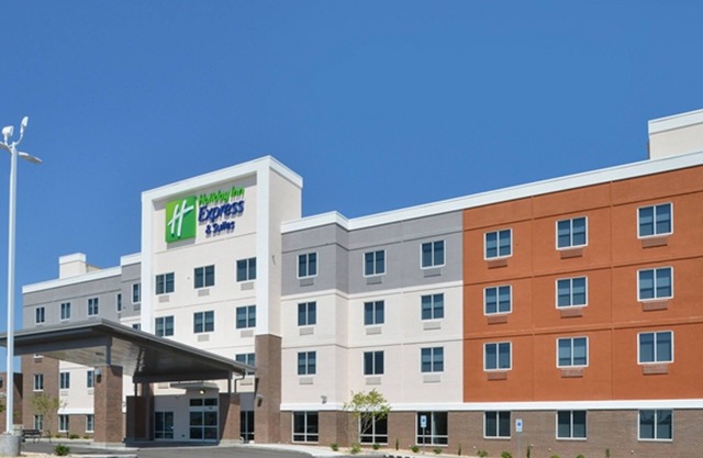 Holiday Inn Express & Suites Lexington Midtown - I-75 by IHG