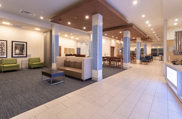 Holiday Inn Express & Suites Firestone Longmont by IHG