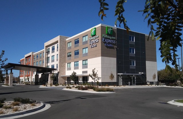 Holiday Inn Express & Suites Boise Airport by IHG