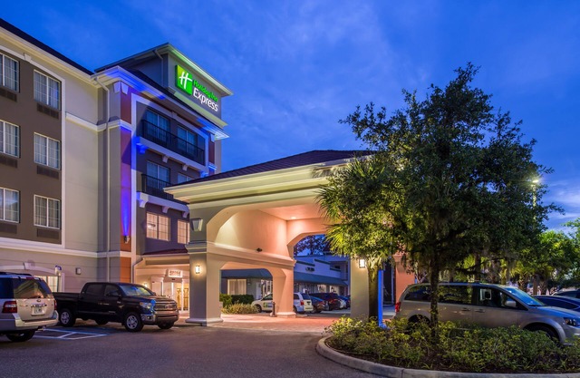 Holiday Inn Express Tampa N I-75 - University Area by IHG