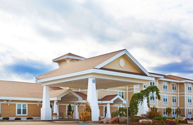 Holiday Inn Express Hotel & Suites Iron Mountain by IHG