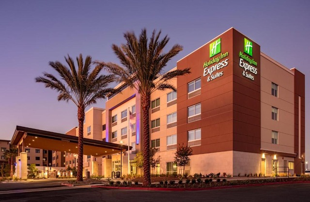 Holiday Inn Express & Suites - Moreno Valley - Riverside by IHG
