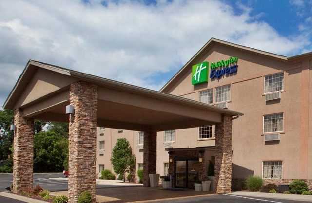 Holiday Inn Express Mount Pleasant- Scottdale by IHG