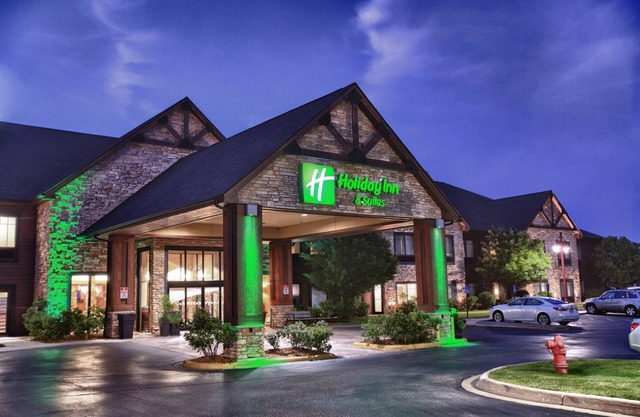 Holiday Inn Hotel & Suites St. Paul NE - Lake Elmo by IHG