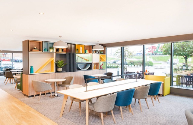 Holiday Inn London - Luton Airport by IHG