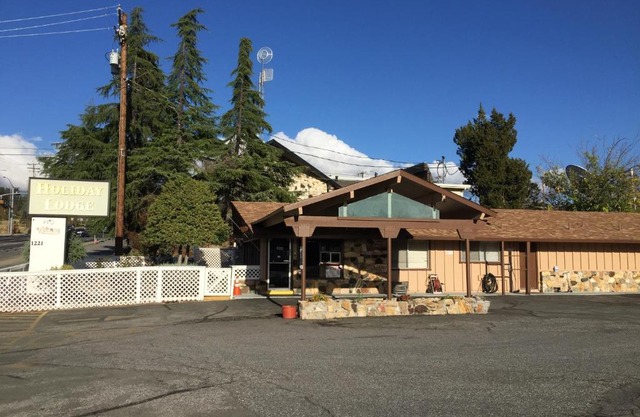 Holiday Lodge