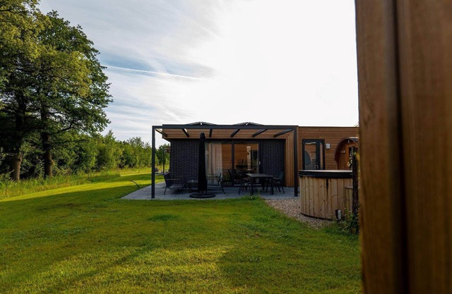 Villa de vacances Amalia 4 avec clôture pour chien, sauna et jacuzzi